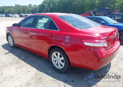 2011 Toyota Camry Le z USA, uszkodzony, nr VIN 4T1BF3EK7BU144395